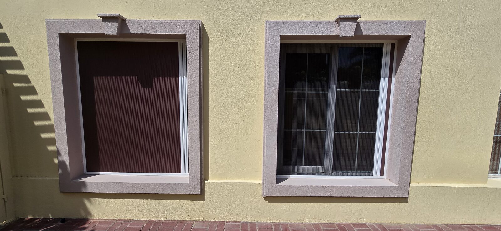 Double Screen Blackout — UAE install 4