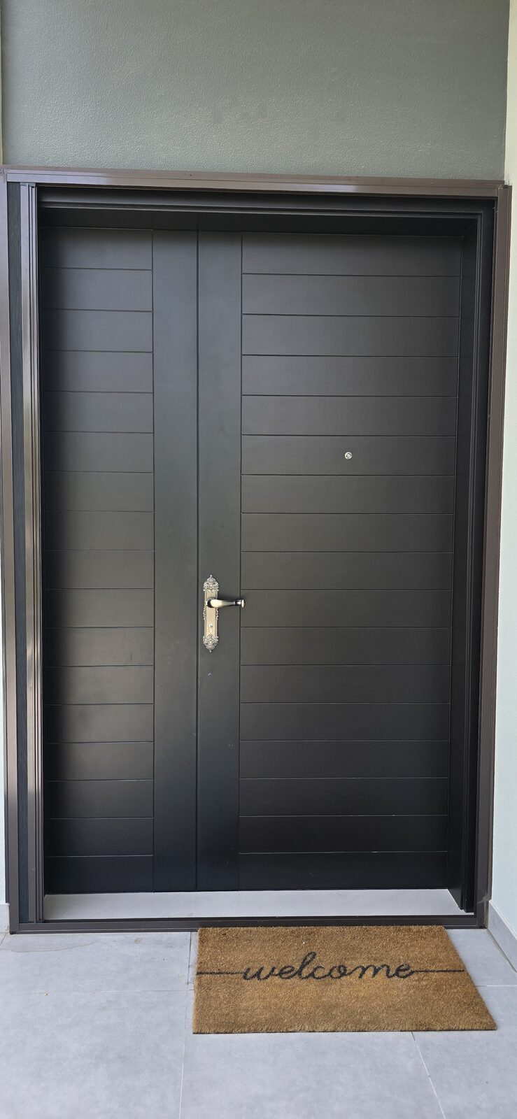 Single Screen Blackout — UAE install 5
