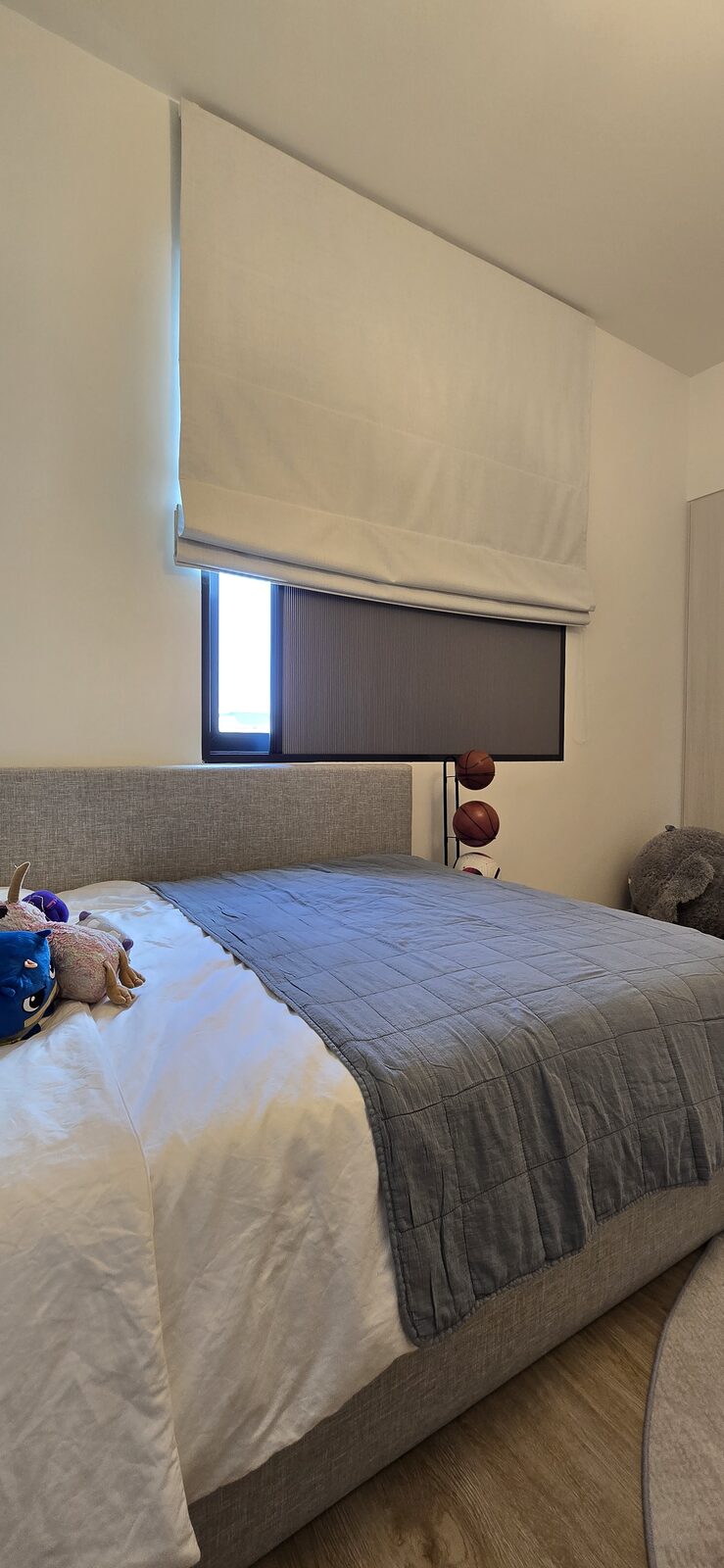 Single Screen Blackout — UAE install 10