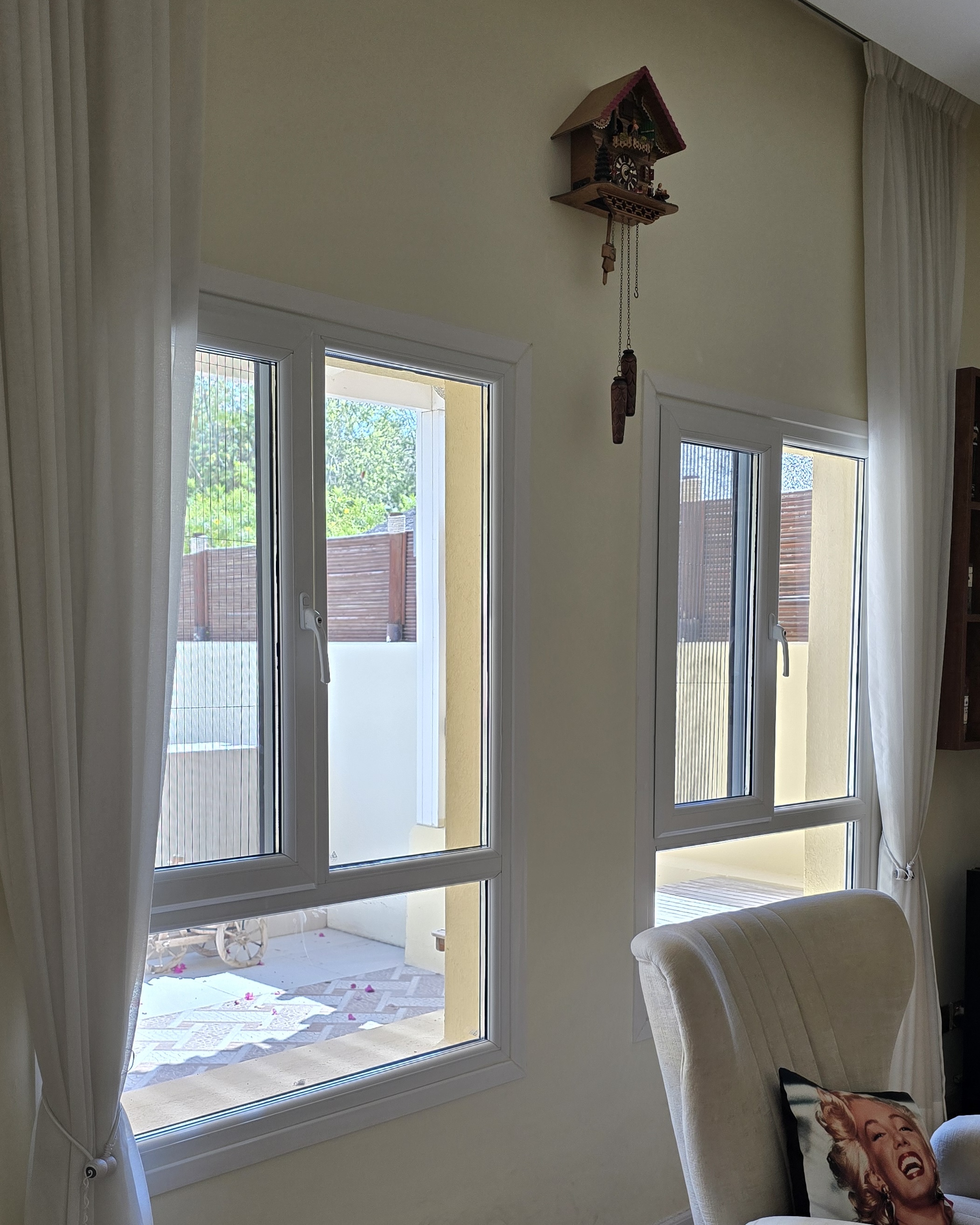 Double flynet at sliding door