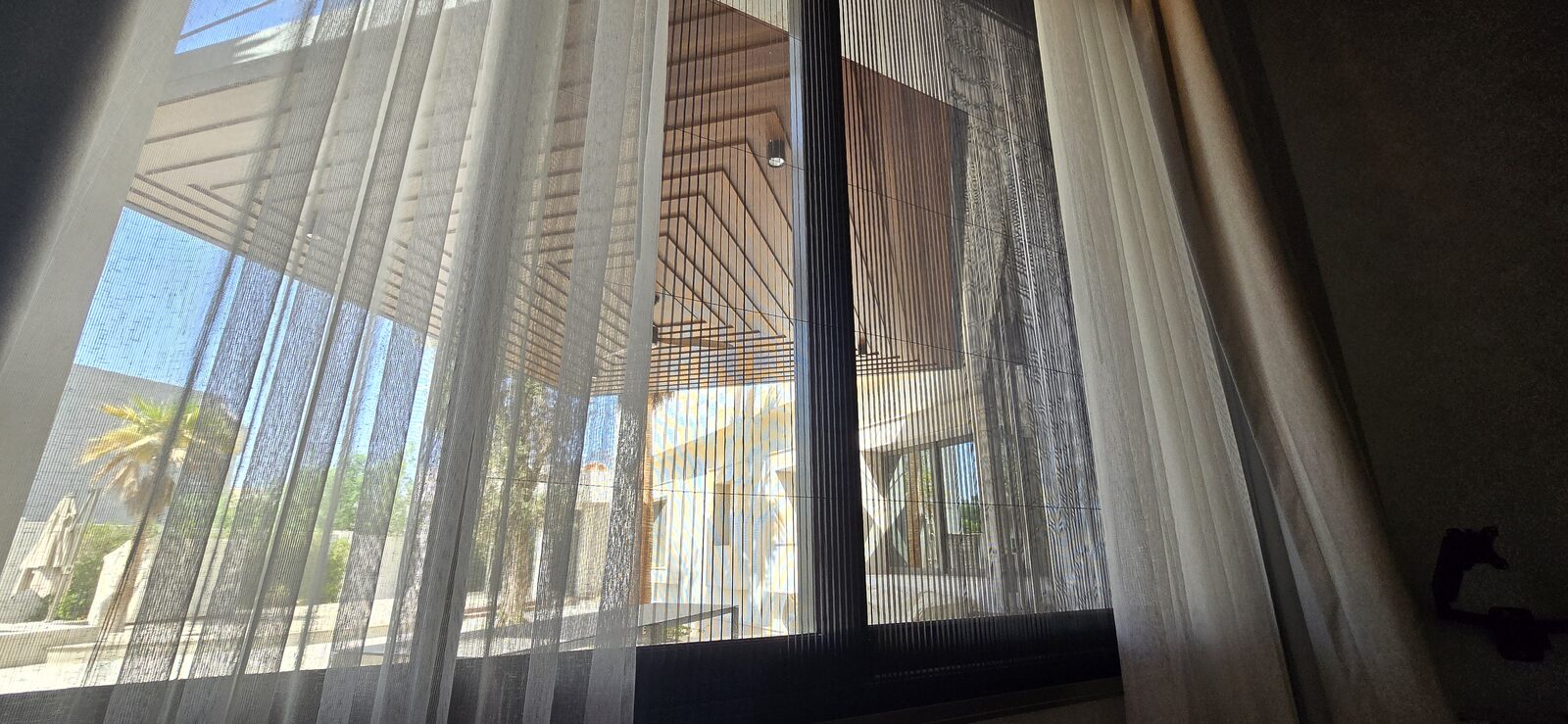 Double Screen Flynet — UAE install 3