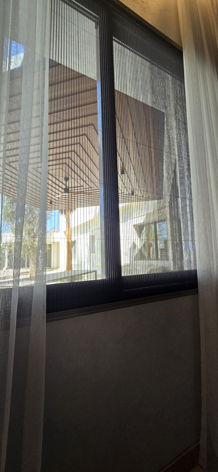 Double Screen Flynet — UAE install 4