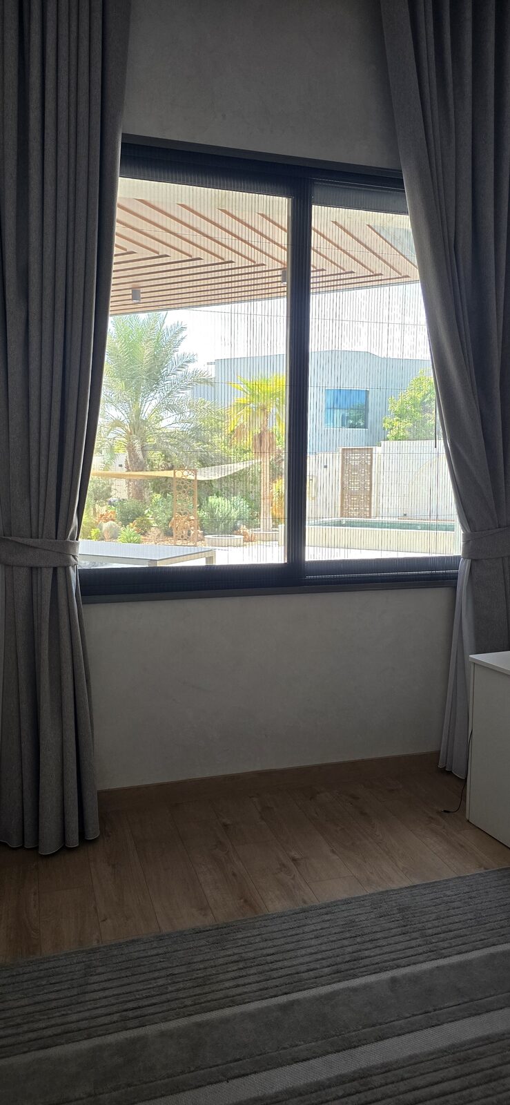 Double Screen Flynet — UAE install 7