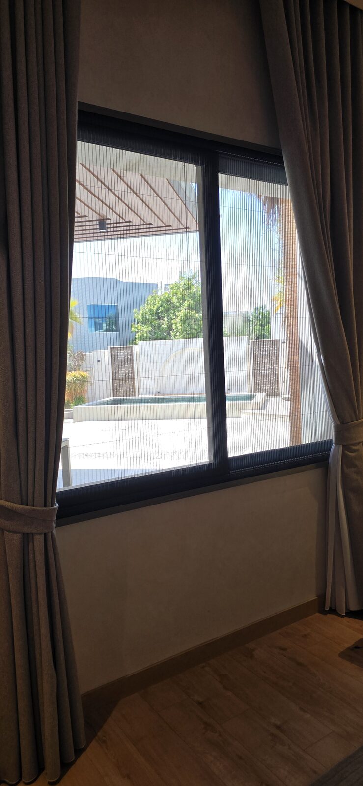 Double Screen Flynet — UAE install 9