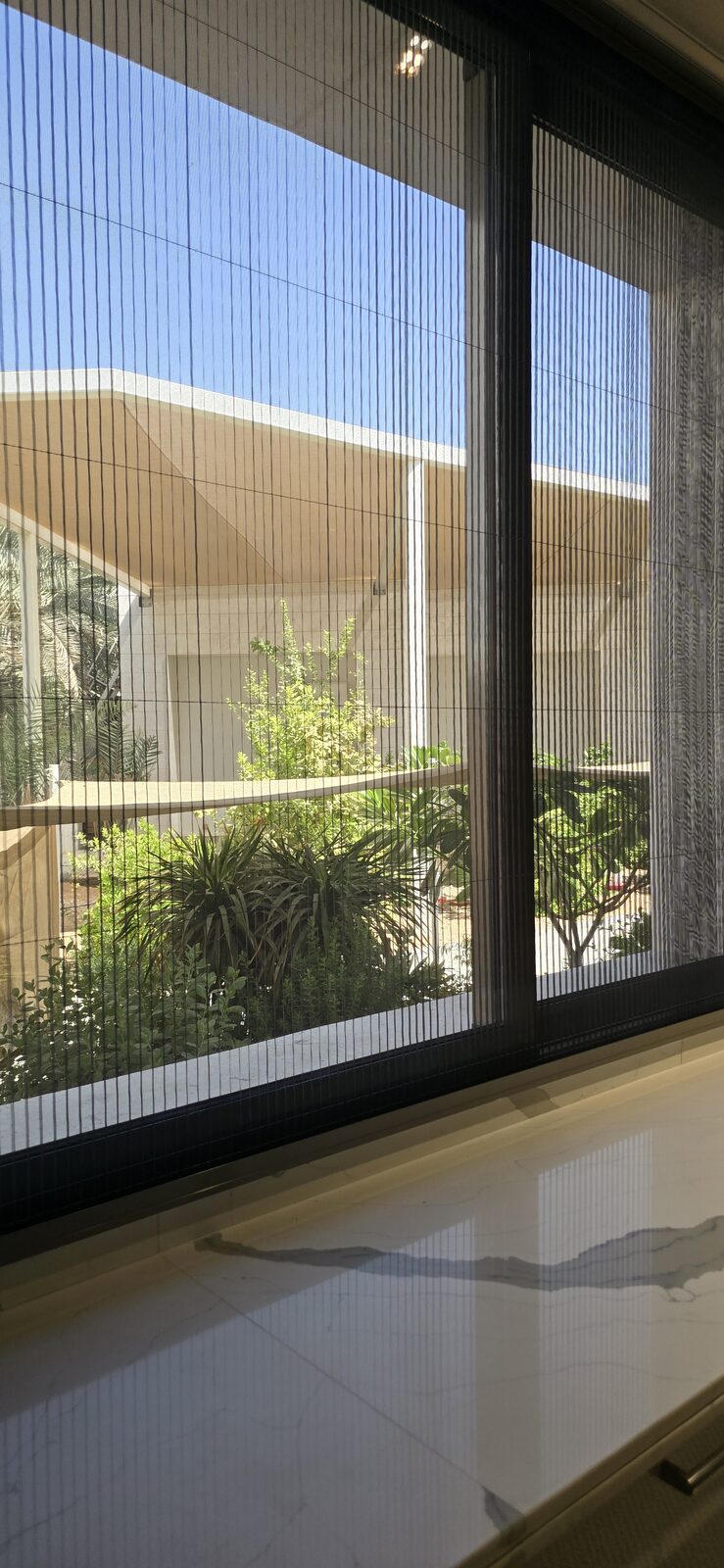 Double Screen Flynet — UAE install 10