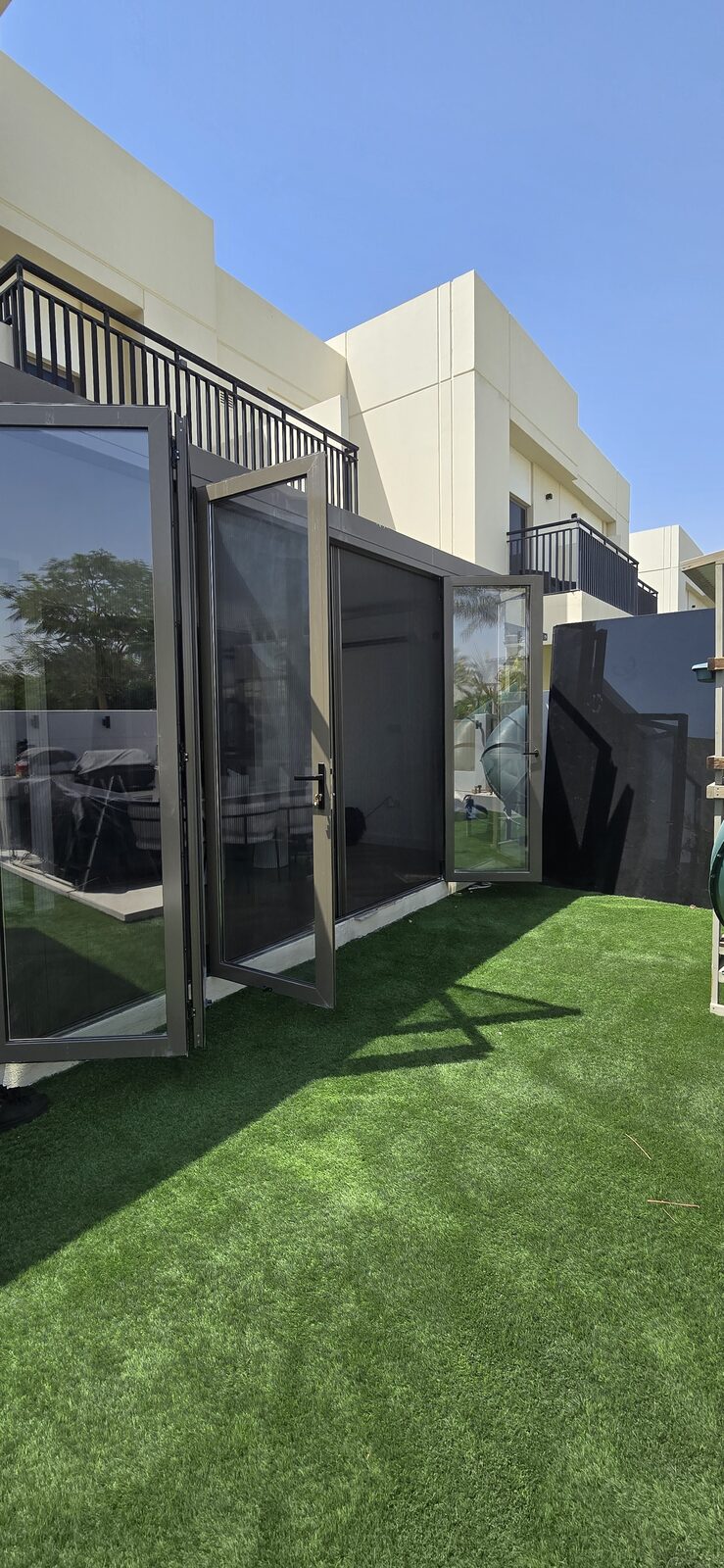 Extra-Wide Flynet — UAE install 8
